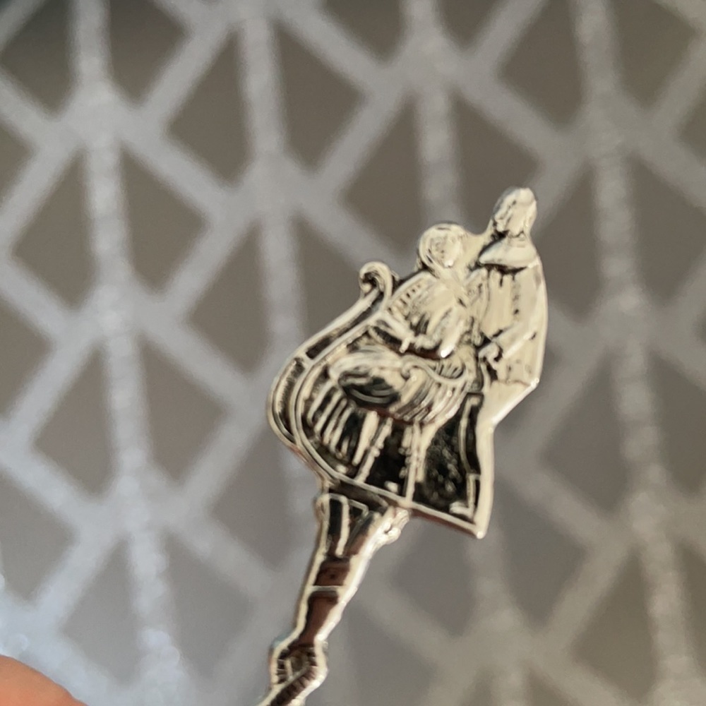 Spoon Sleigh and Riders Collectable - Picture 9 of 9